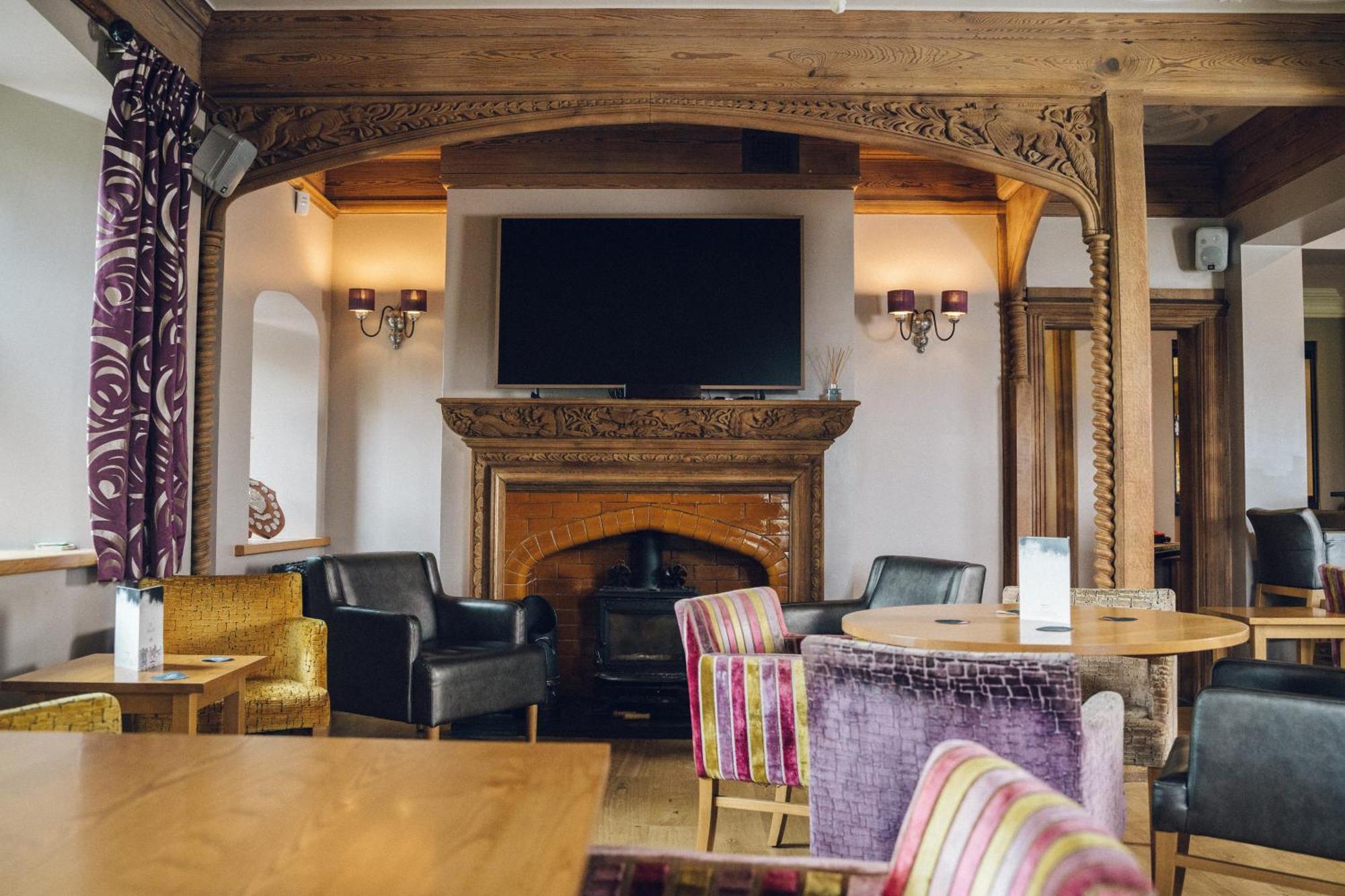 The Manor Boutique Hotel Restaurant And Bar Конви Экстерьер фото