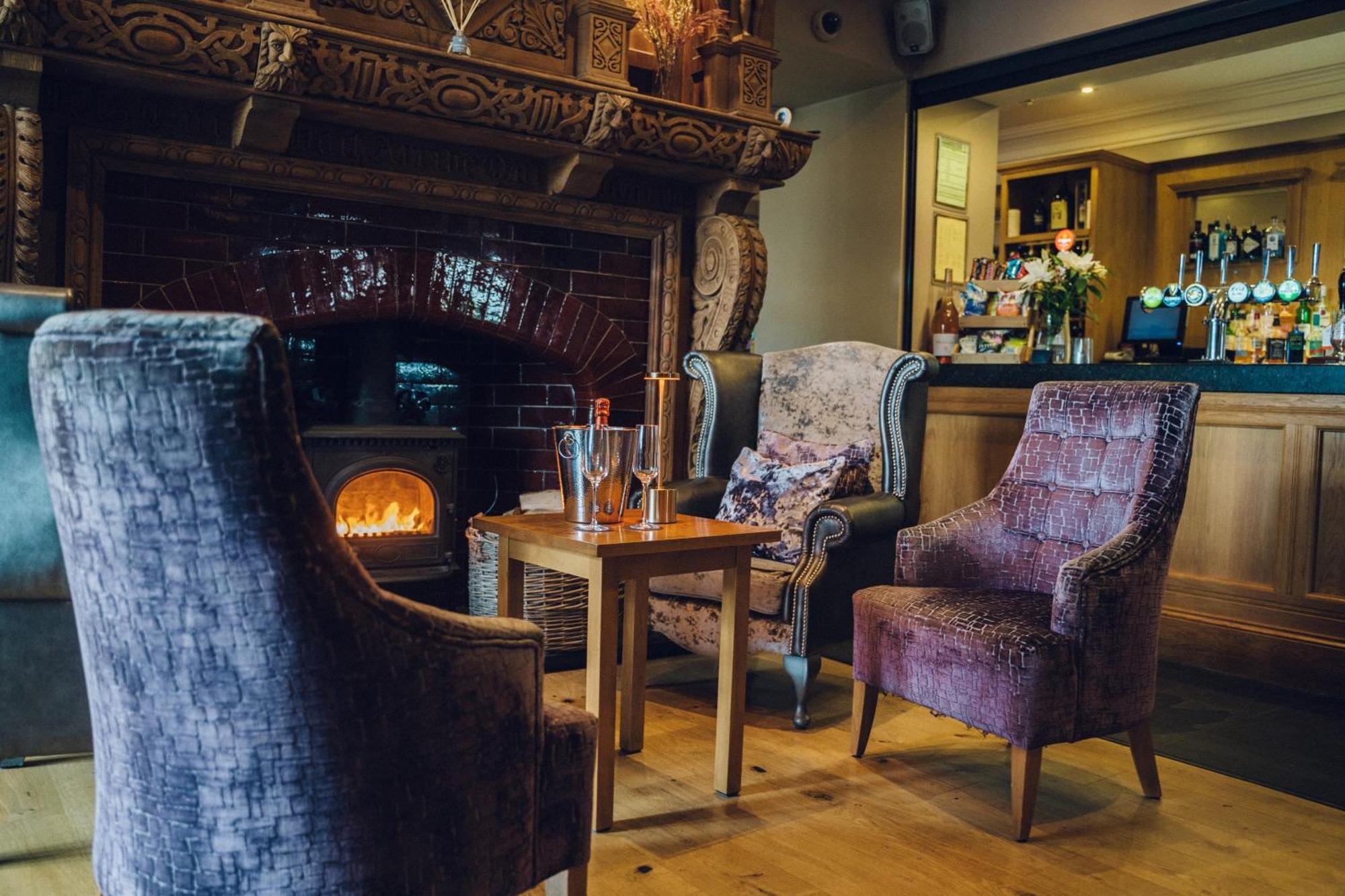 The Manor Boutique Hotel Restaurant And Bar Конви Экстерьер фото